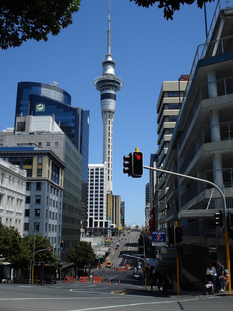 Sky Tower from Victoria St, Auckland City, NZ by Richard Siregar (Ric…