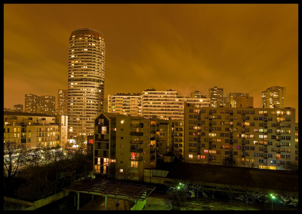 Les immeubles de l'avenue d'Italie by jérôme bastianelli