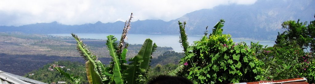 Batur Lake - Kintamani Dec 2005 by erryanzslo