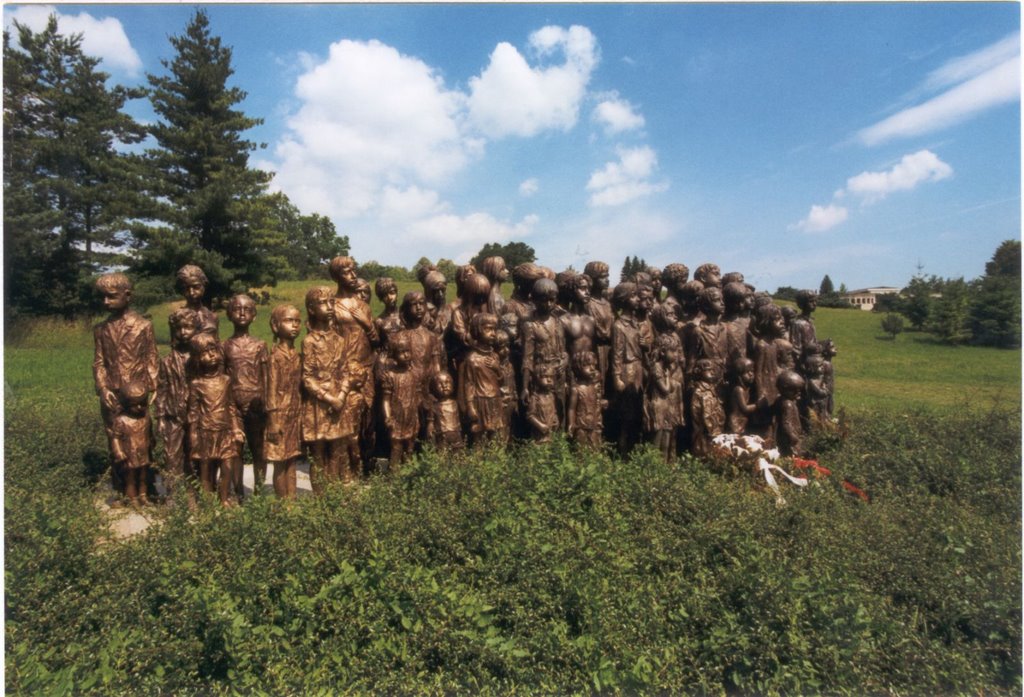 Lidice - School Class of 1942 in Bronze 1969-2000 by Marie Uchytilová & Jiří V. Hampl by txllxt