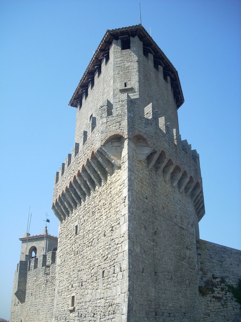 San Marino - La Rocca - Agosto 2008 by The Red