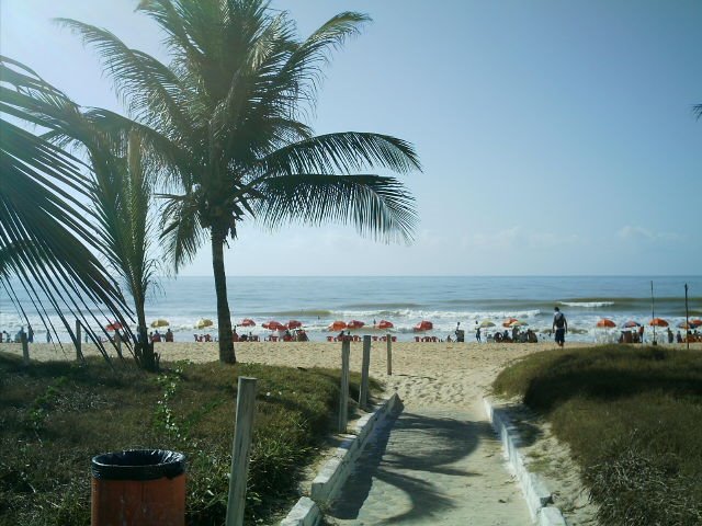 Praia de Guriri ES by valtemirborges