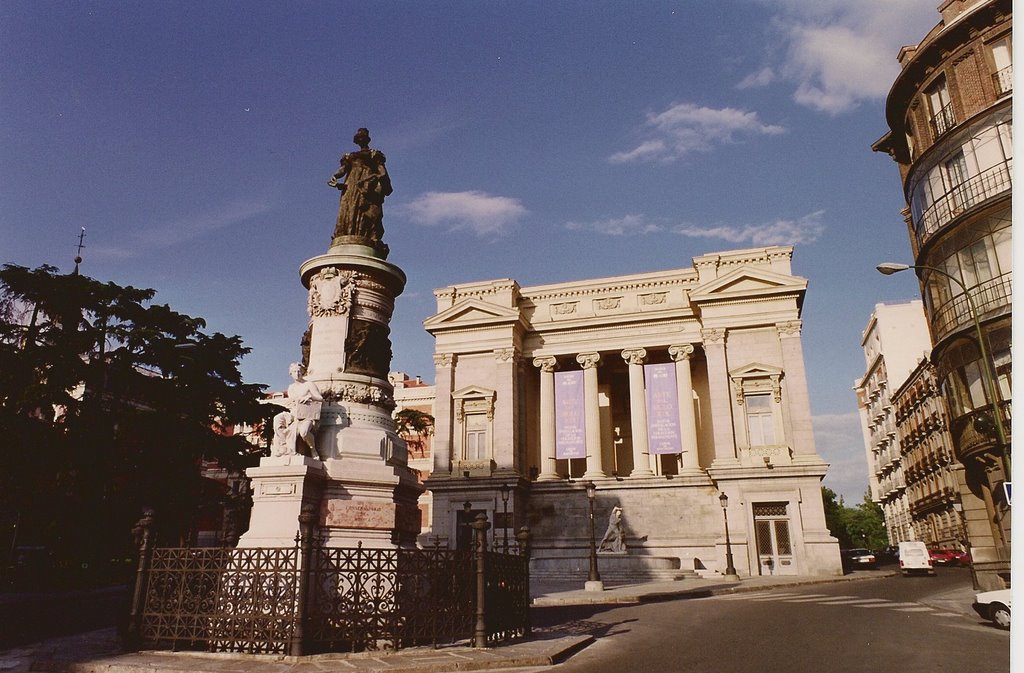 1993 La Reina Doña María Cristina delante del Pabellón del Buen Retiro by Carmen Peña Medina