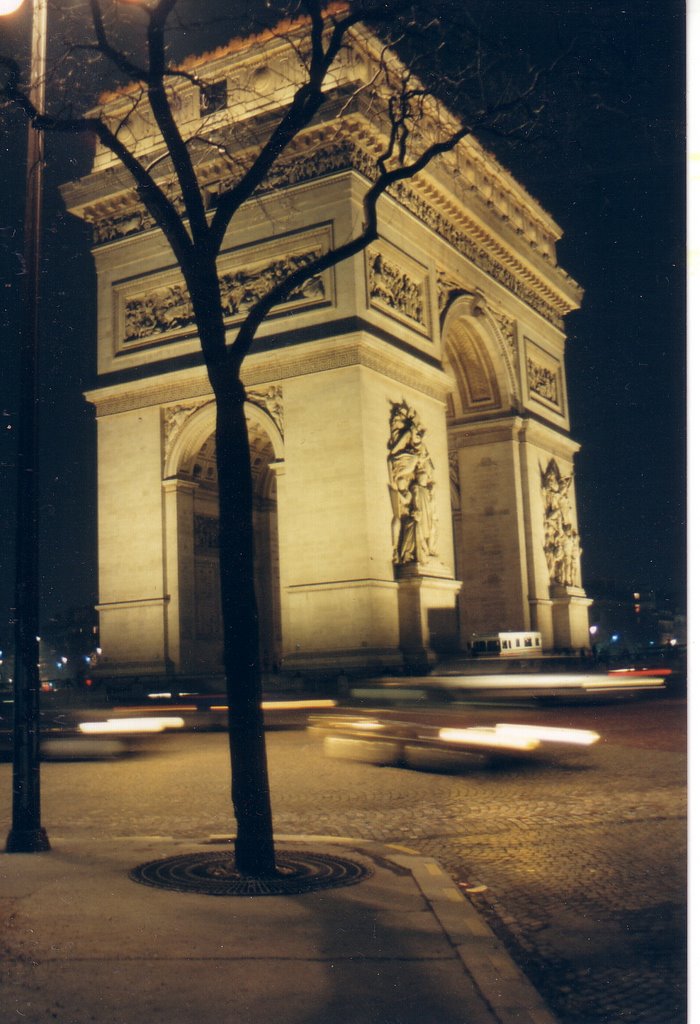 Arc de Triomphe by Fridolin