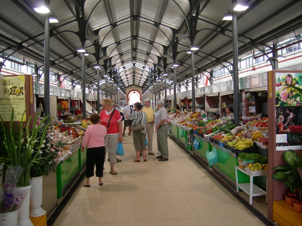 Loule market by davcot