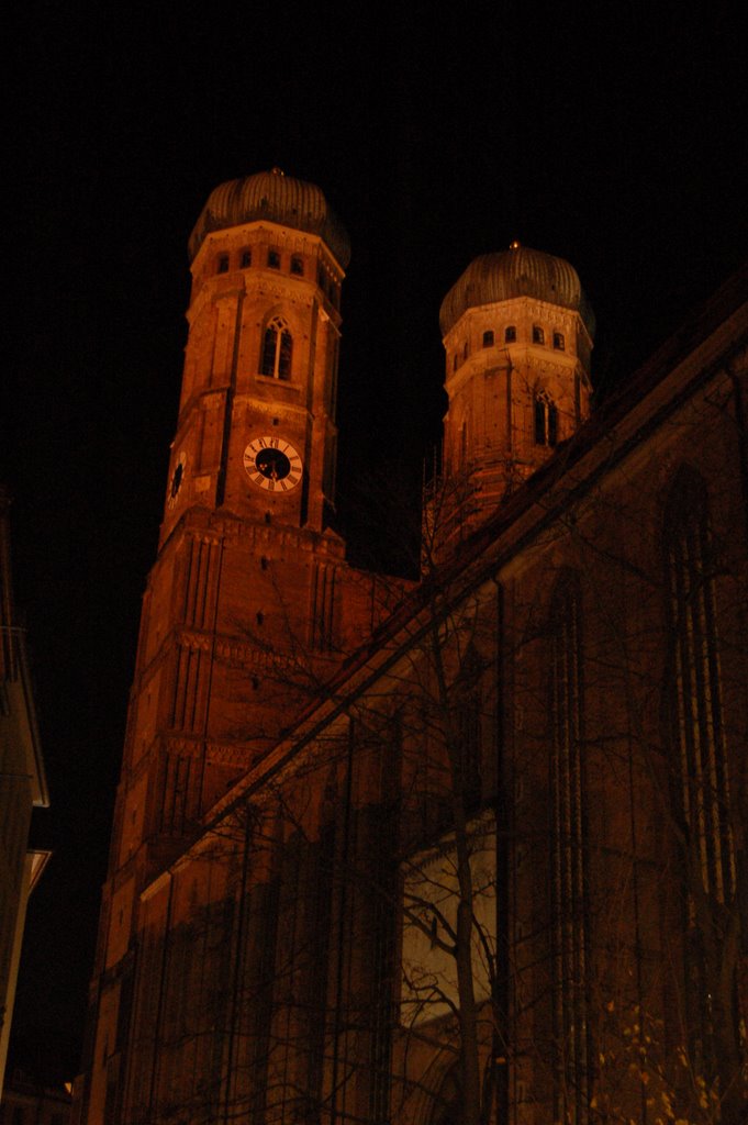 Altstadt, Munich, Germany by ramoncerdo