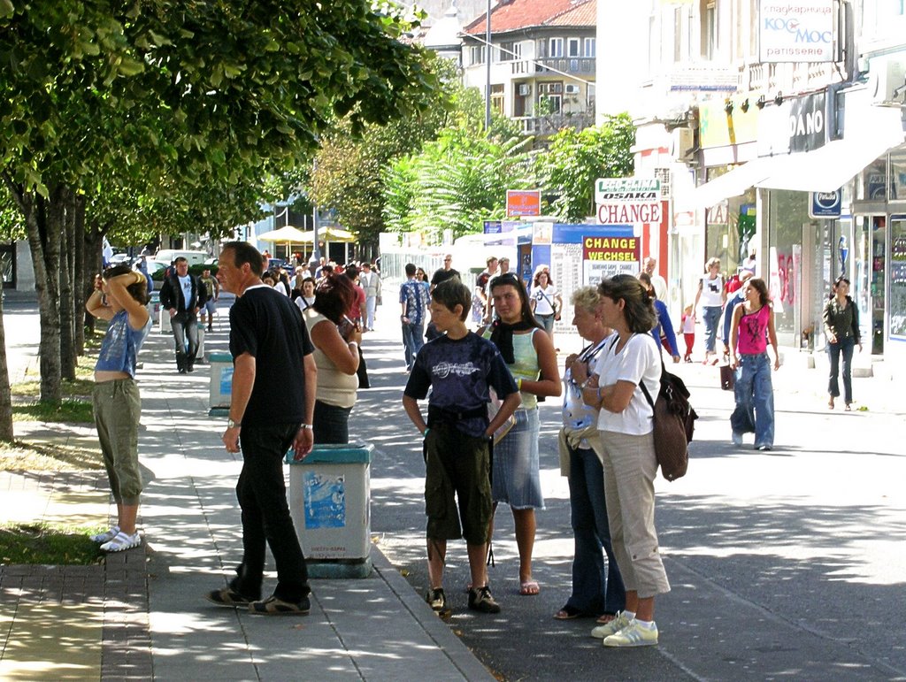 Strasse in Burgas by Woulef