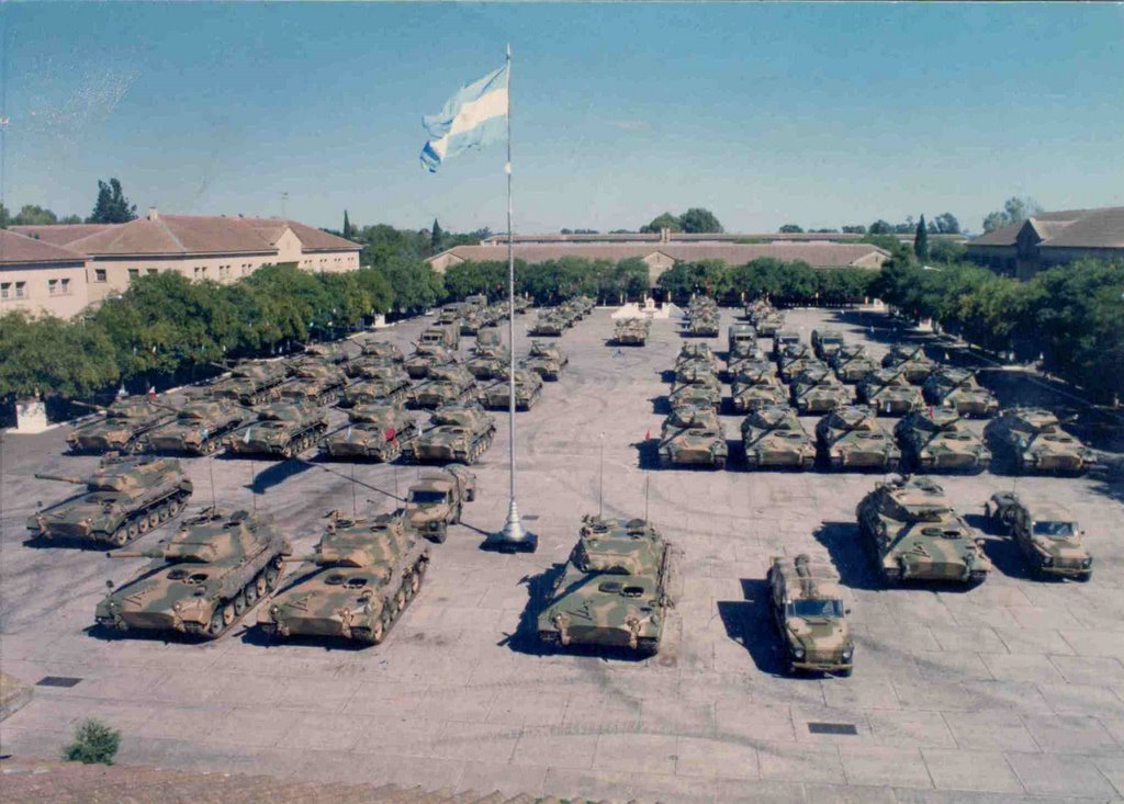 Reg 10 de tanques -abril 1982 by kiupy