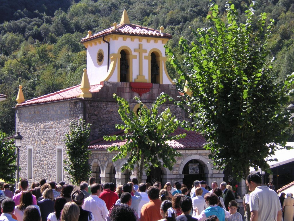 Iglesia Virgen de la Salud. Carreña de Cabrales by pichucas