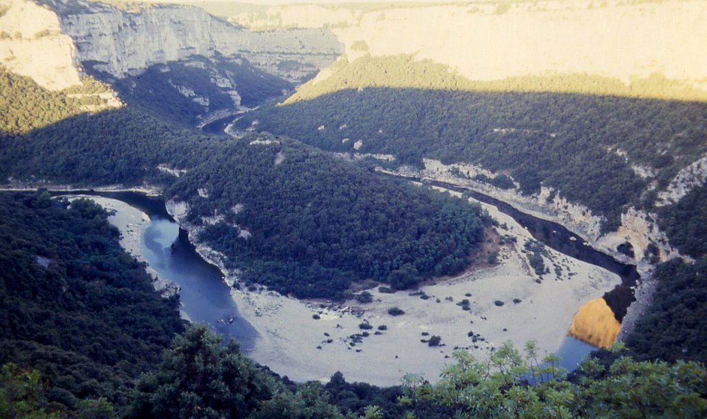 Ardeche-Schleife by Jürgen Glasenapp