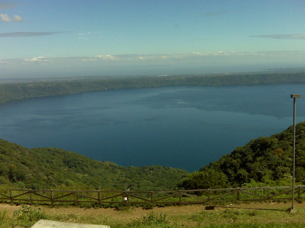 2008/11 Nicaragua, Catarina. Mirador de la laguna de apoyo. by don Senen