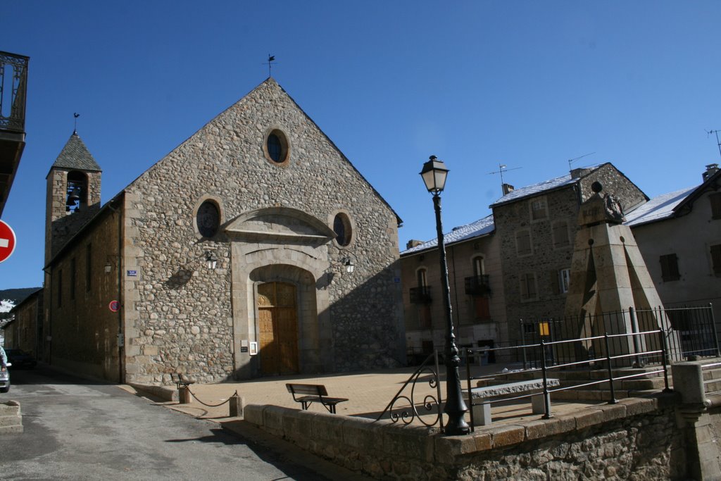 Sul - Iglesia de Mont Louis - Francia by Santi UL