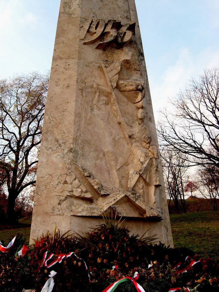 Ócsai Károly: 1956-os Obeliszk (Északi-oldali részlet) by Veér Lajos