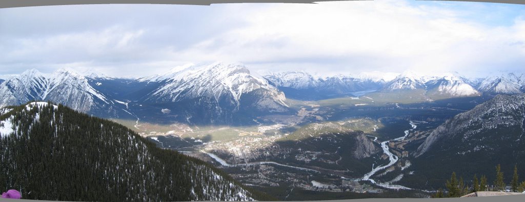 Sulphur Mountain Panorama by Thomas Gehrmann