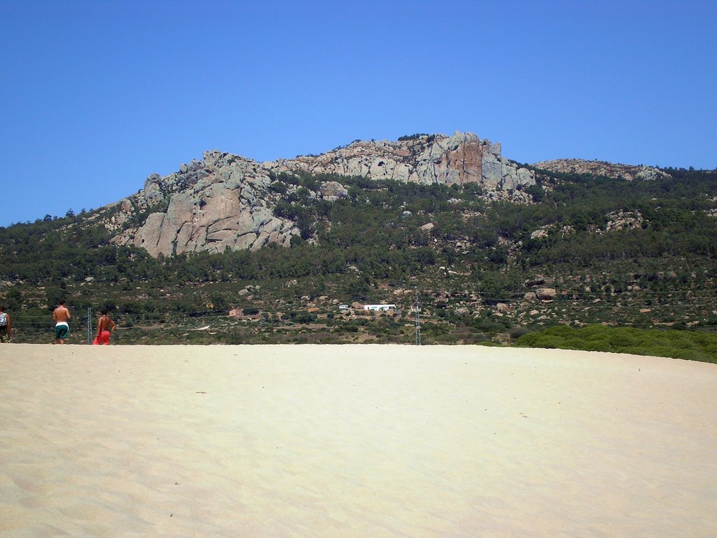 On the top of the Bolonia's dune - August 2008 by Roberto Bubnich