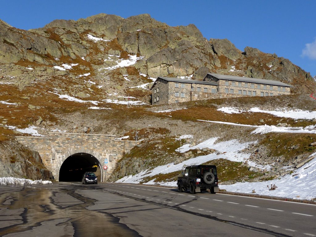 Sustenpass (2224m) by Jan Madaras - outland