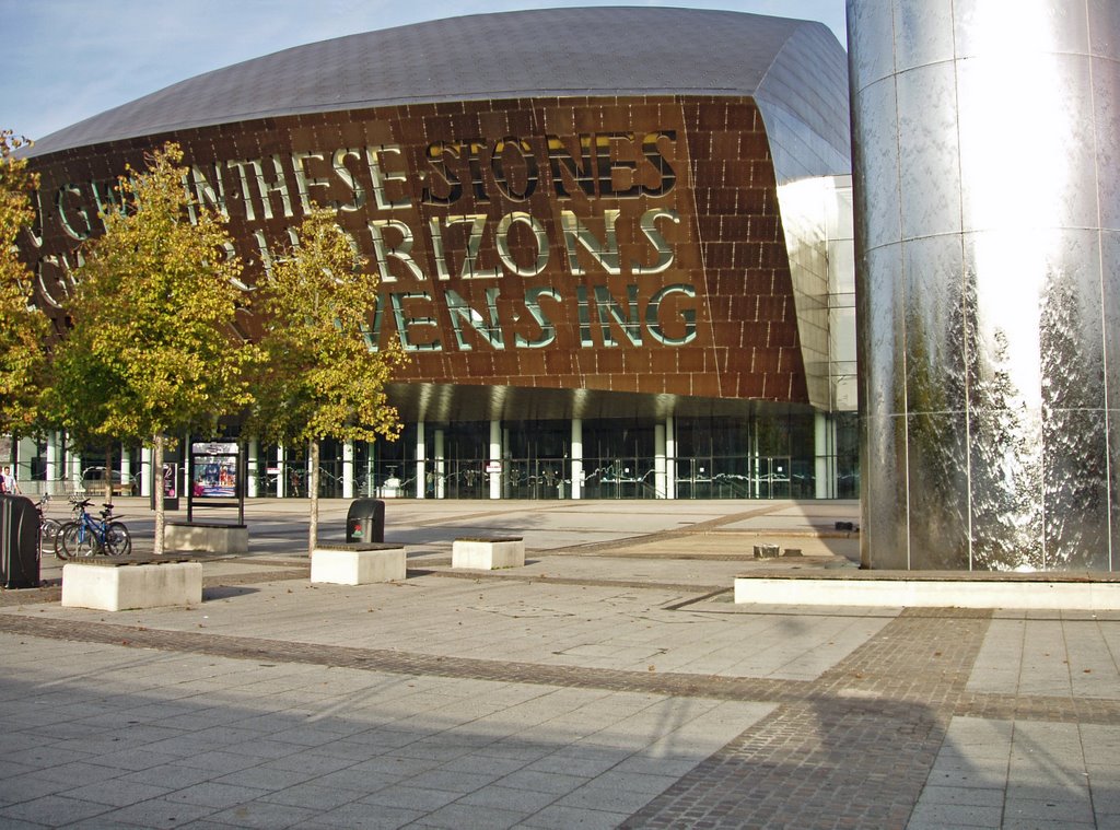 Millennium Centre and Water Feature Daylight Sept 2007 by LindaJenkins