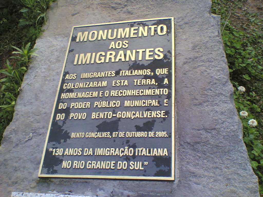 Monumento ao Imigrante by euclesio spader