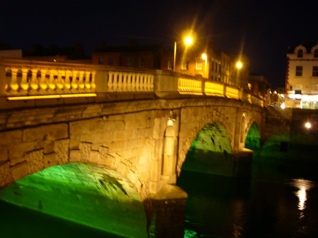 Merchants Quay, Dublin, Ireland by fumie