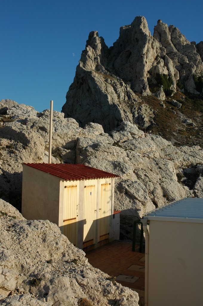 Marseille Baie des Singes by Christophe Trinquier