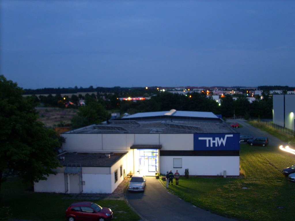 Blick vom Übungsturm auf die THW Unterkunft by godofgta