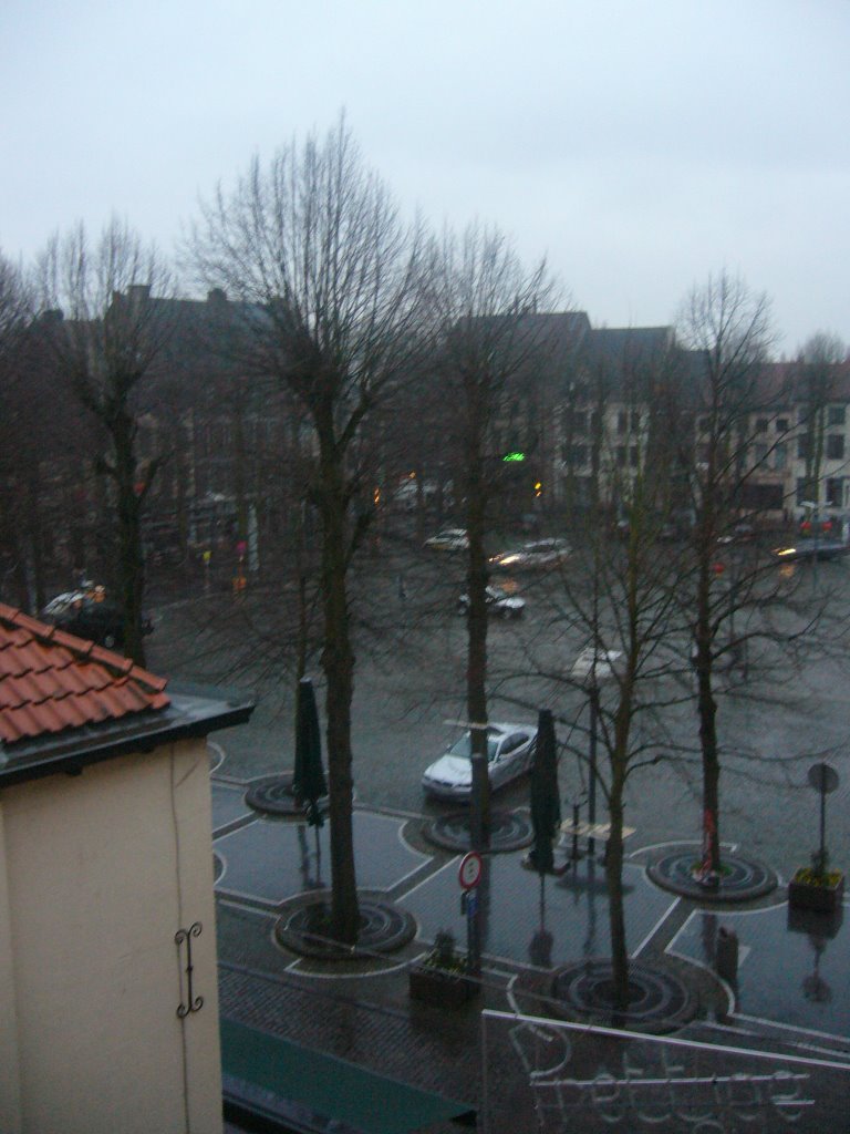 Main Square in a rainy day by viajerocontinuo