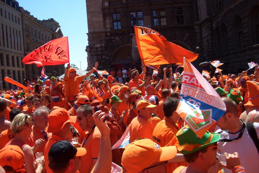 FIFA 2006 Dutch fans at Burgplatz by JBRidderkerk