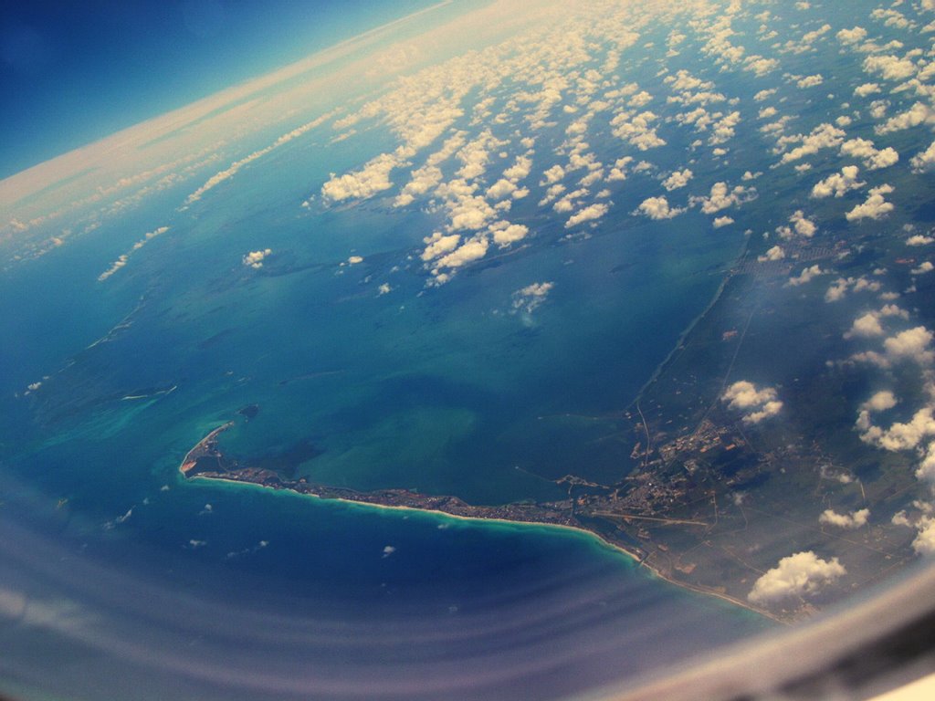 Varadero Aérea (con arreglos de Roberto Lam) by raymond2512