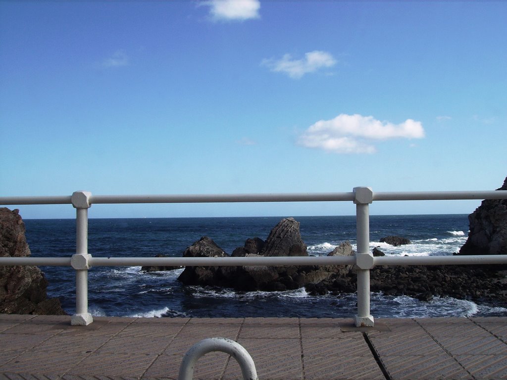 Playa del Cuerno. Salinas. Castrillón. by Constantino