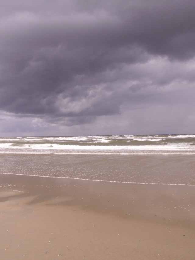 Dark clouds above the Northsea near Zandvoort aan Zee (NL) by Phil49