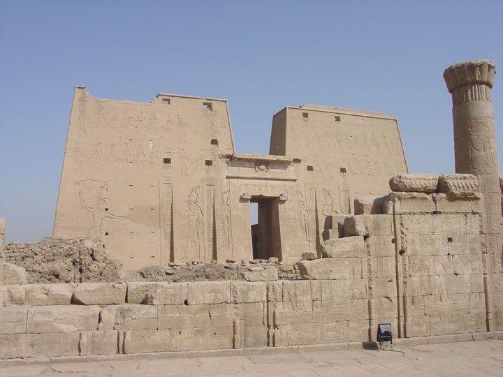 Edfu - Il tempio di Horus by Angelo Tanzi