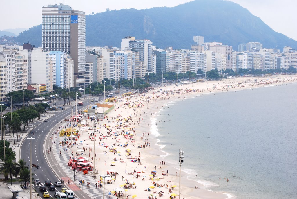 Copacabana beach by jonvanallen