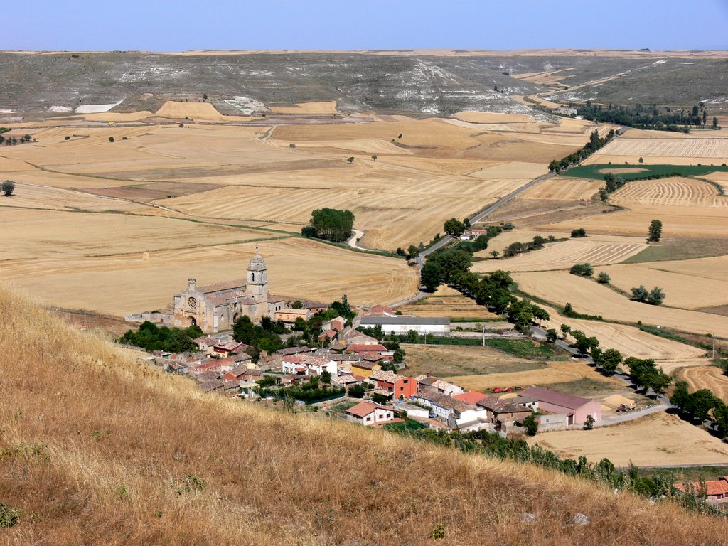 CAMINO DE SANTIAGO-2008. CASTROJERIZ (Burgos). Vista de la Colegiata (sXIII-XVIII) desde el Castillo. by Carlos Sieiro del Nido