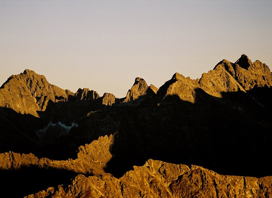 Tatry Wysokie z Granatów-pośrodku-Ganek by cezary.wagner