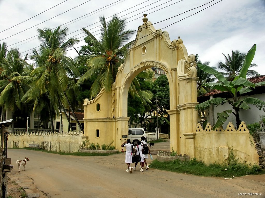 Sri Lanka Dikwella Temple Wewurukannala Vihara by paparazzistas