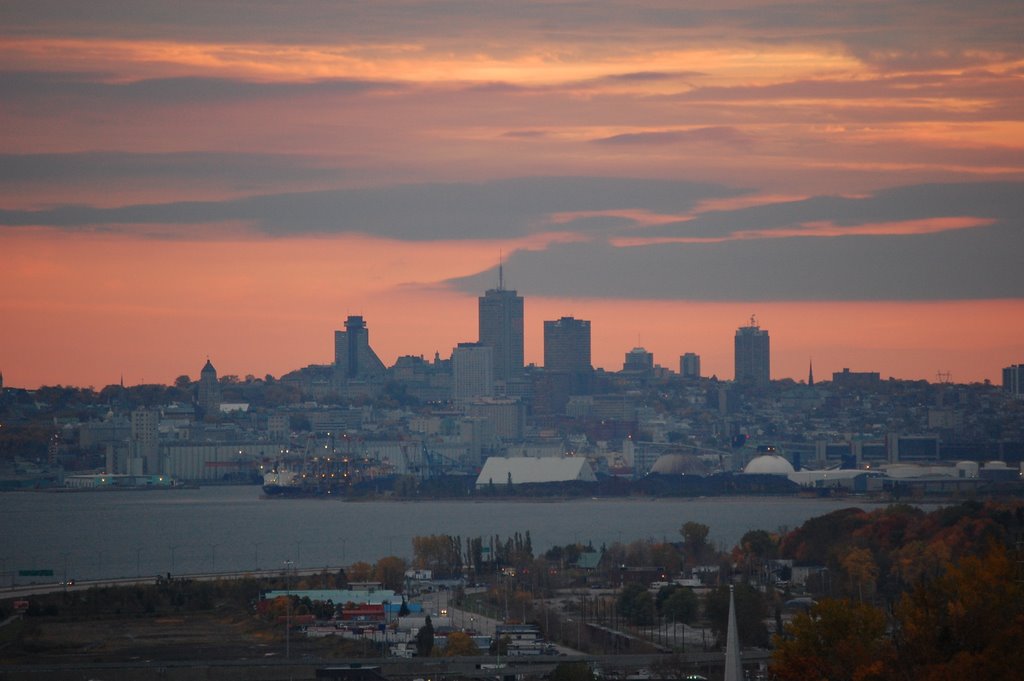 Quebec depuis les Chutes by cehem