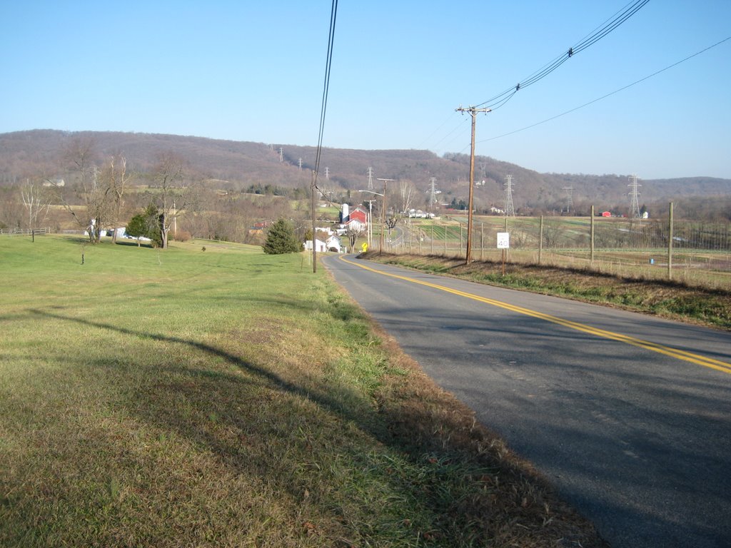 River Rd, Looking South from Phillips Rd. by alanedelson