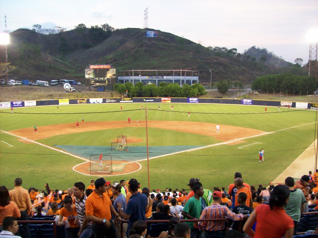 Estadio Nacional - Cortesia Dubier Osorio by dubierov