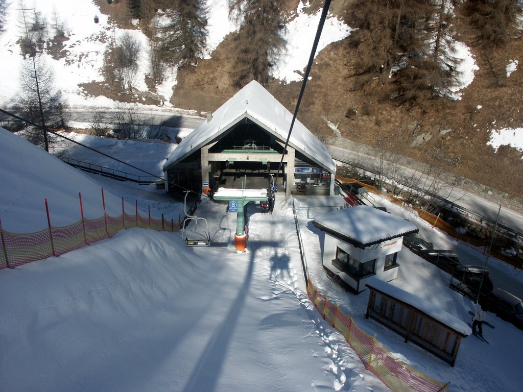 Talstation der Sattelbergalm bei Gries am Brenner by andi steinker