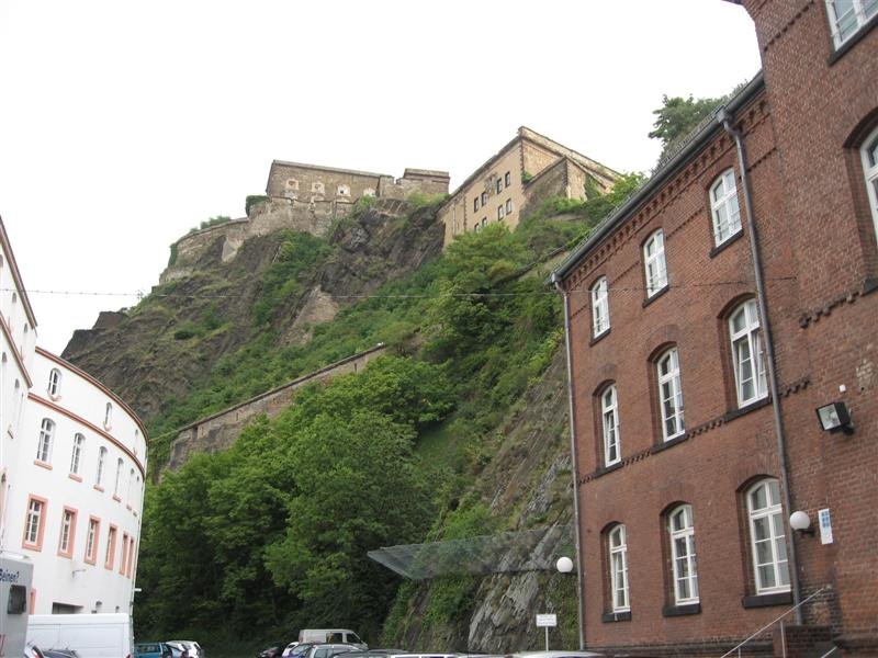 Festung Ehrenbreitstein von den ehemaligen Ställen (heute LMZ-RLP) aus gesehen by Bob Goedert