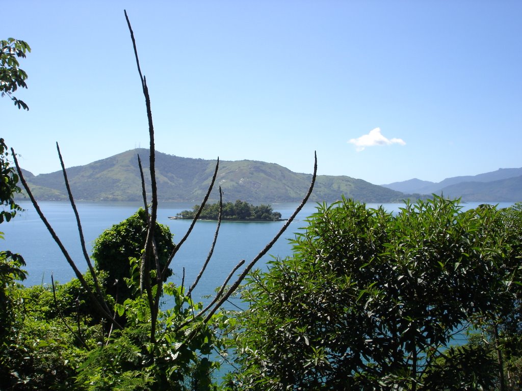 Ilha do Cavaco, Vista da BR 101, Angra dos Reis by Paulo Roberto de Car…