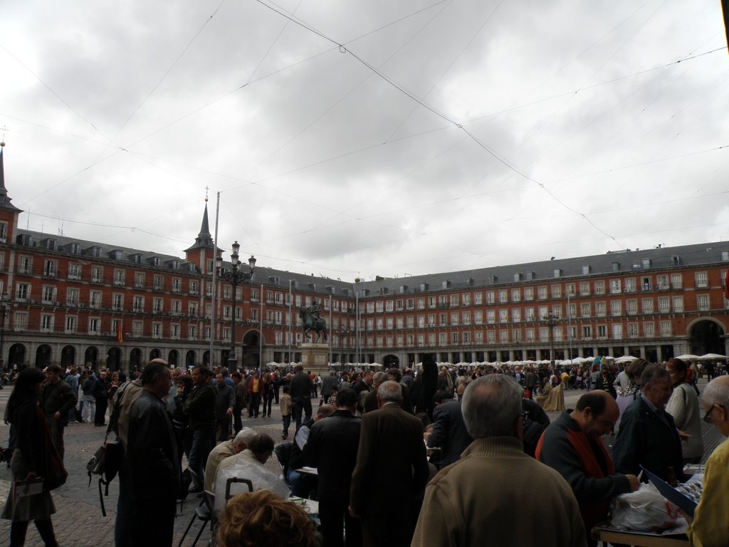 Vista de la plaza Maor en Domingo. by ftdcAsAr