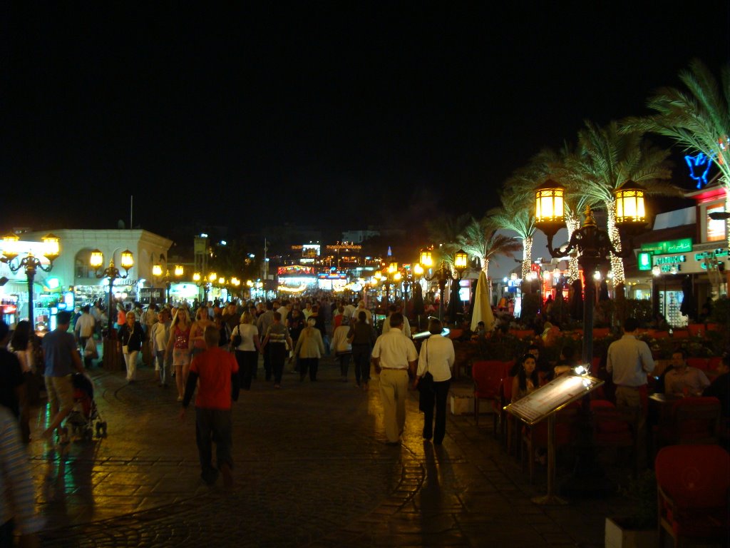 Na'amabay, the strip by night by p-andy