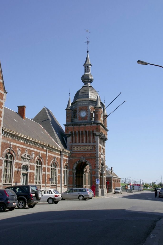 Het oude station van Oudenaarde by wthooft