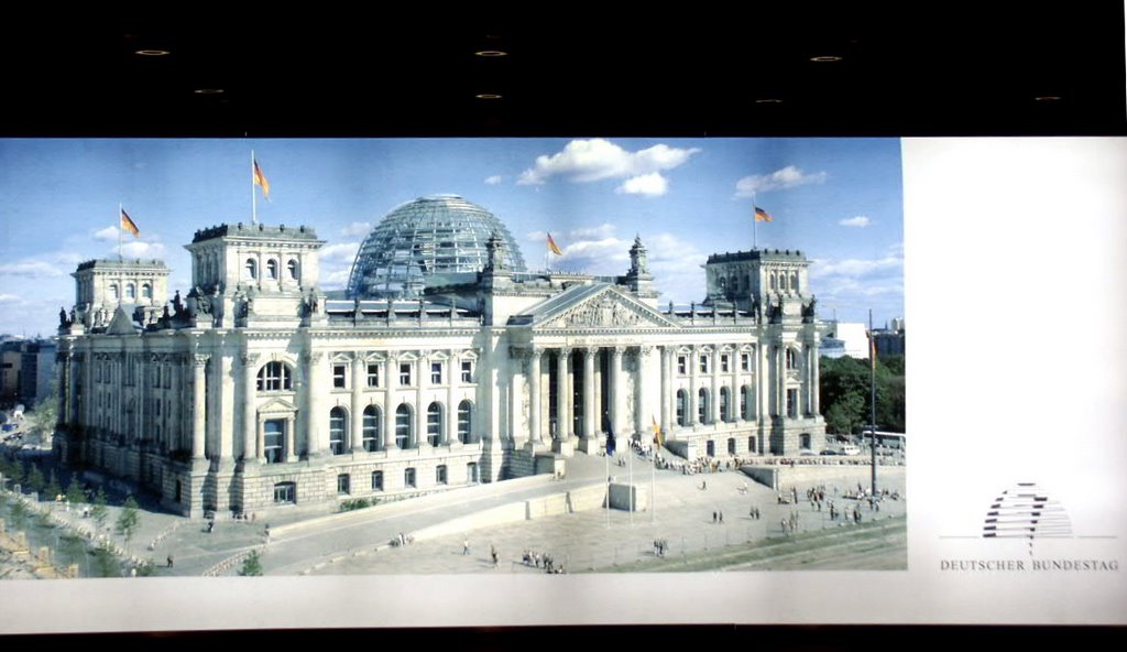 Hauptbahnhof Berlin, Bild Deutscher Bundestag - ehemals Reichstagsgebäude ( Central - Station ) - 42 - by Peter W. Ehl