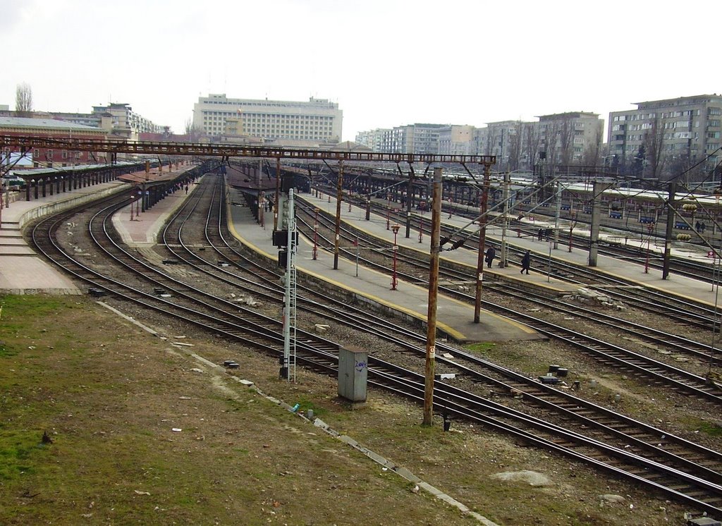 Gara de nord esire trenuri spre suceava by mihalache