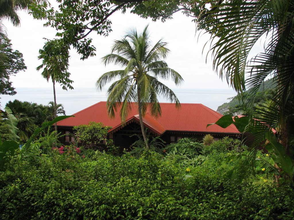 GUADELOUPE - Ex villa de Coluche, jardin botanique Deshaies by Claudine Rouzic