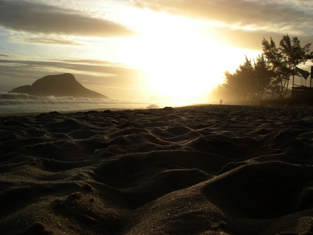 Entardecer no Posto 10 - Recreio by José P. de Andrade J…