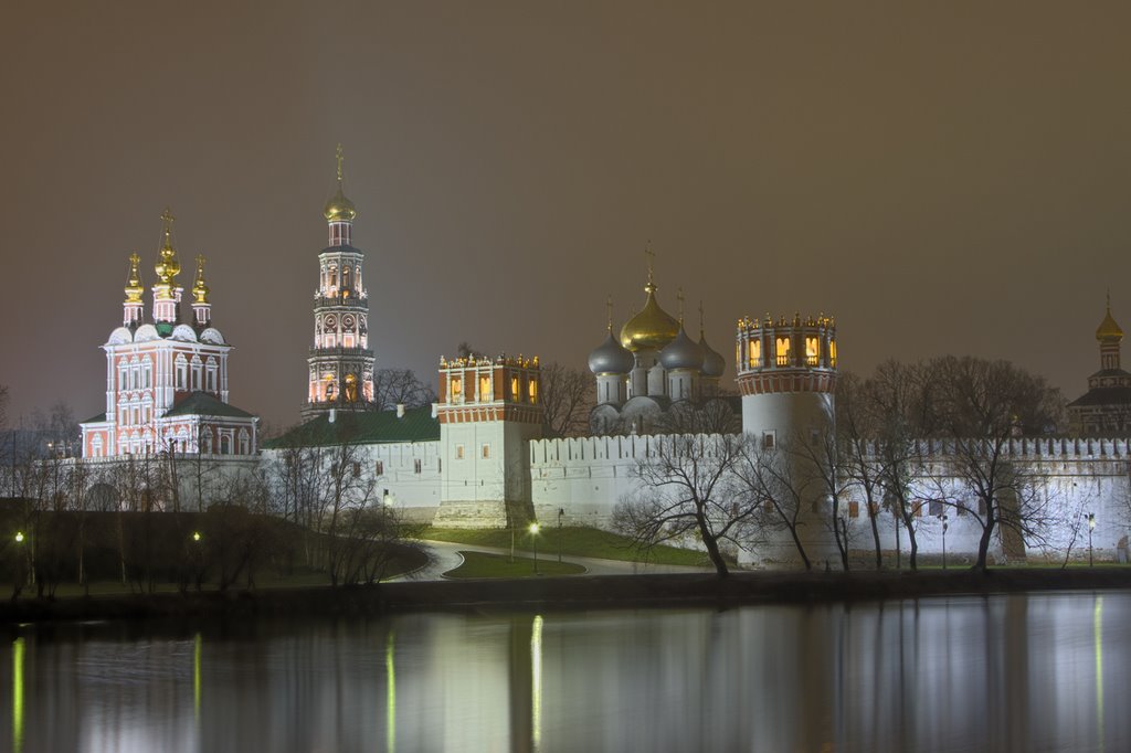 Novodevichy Convent, Dec-2008 by Andrey Zakharov