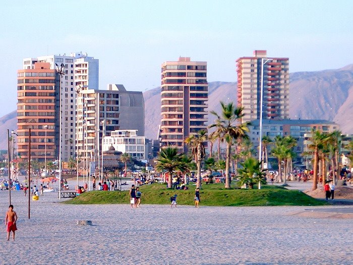 Iquique, Tarapacá Region, Chile by tomas12345